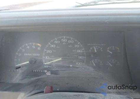 1998 Chevrolet K1500 Fleetside z USA, uszkodzony, nr VIN 1GCEK19W4WE128069